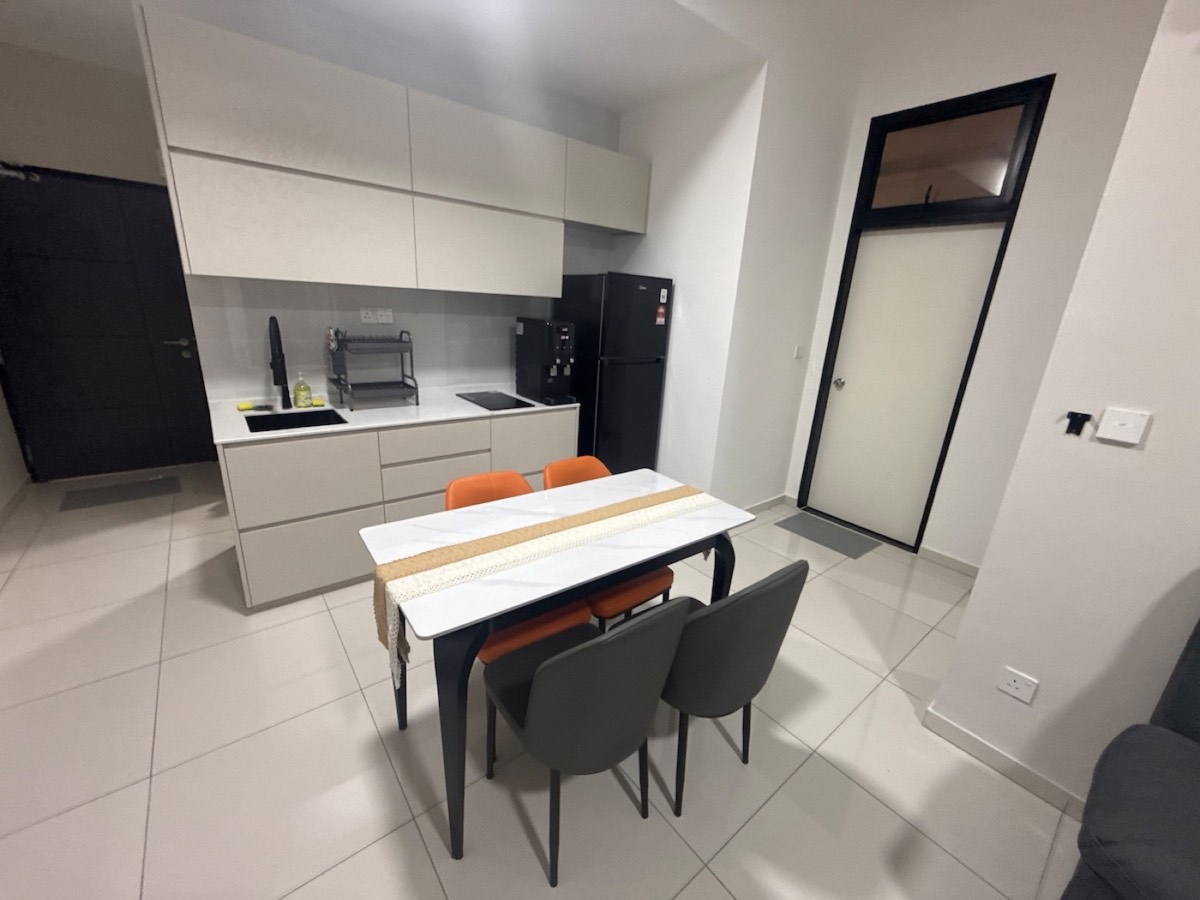 Kitchen and dining table at Space Residency, Taman Abad, Johor Bahru